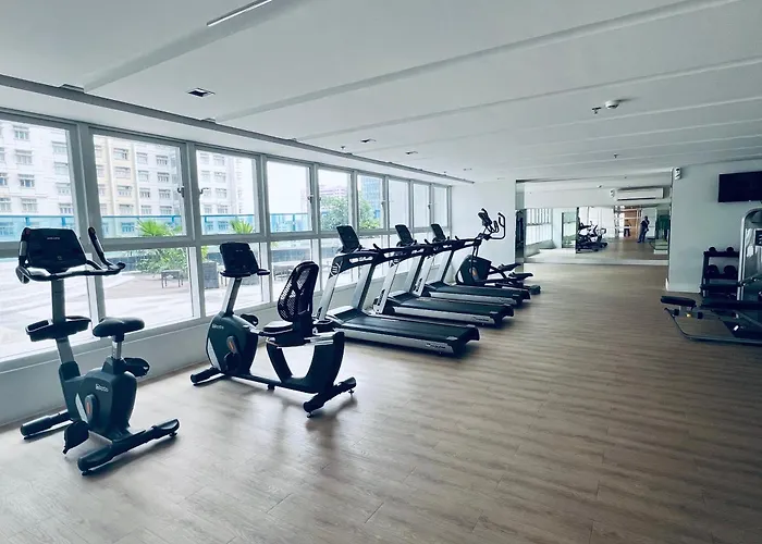 Crisean Highrise - 100 West Makati Apartment Manila