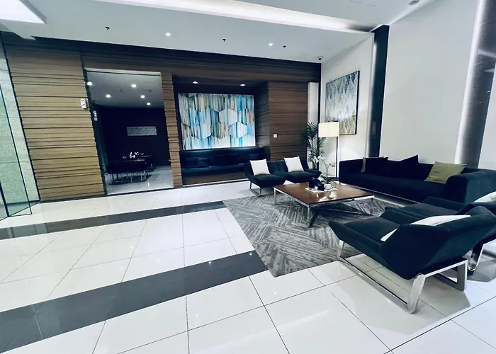 Crisean Highrise - 100 West Makati Apartment