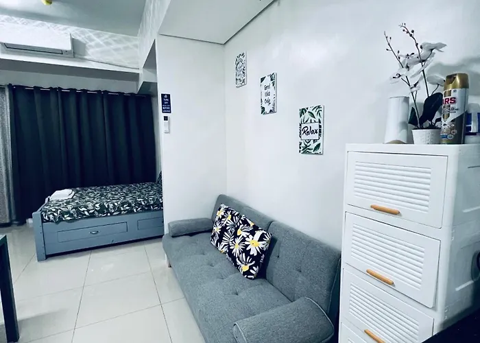 Apartment Crisean Highrise - 100 West Makati *