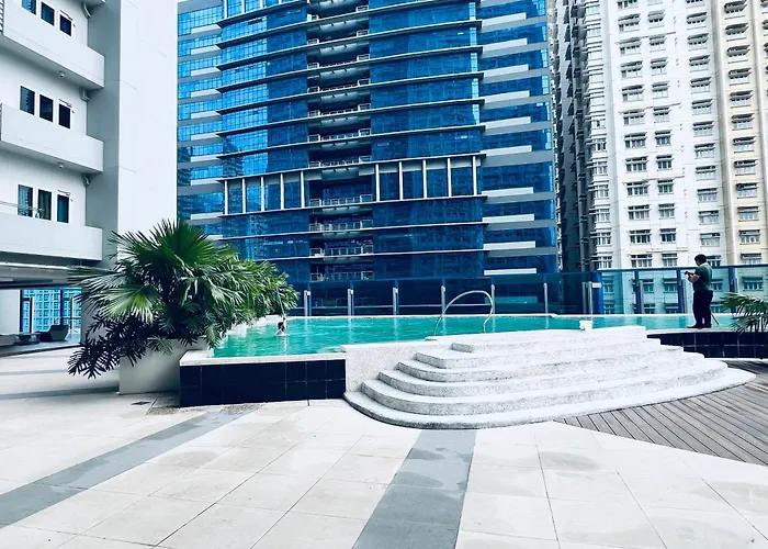 Apartment Crisean Highrise - 100 West Makati